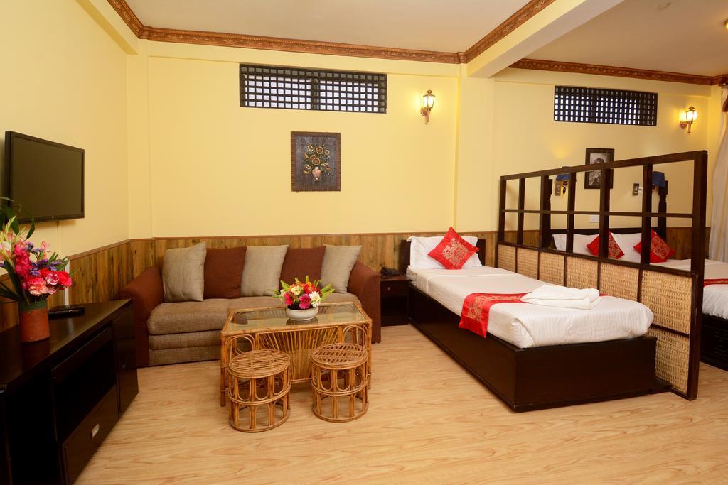 Dream Nepal Hotel And Apartment Катманду Экстерьер фото